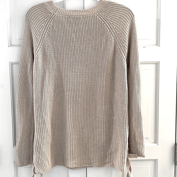 Side lace up Women's Sweater Size M - Picture 3 of 4